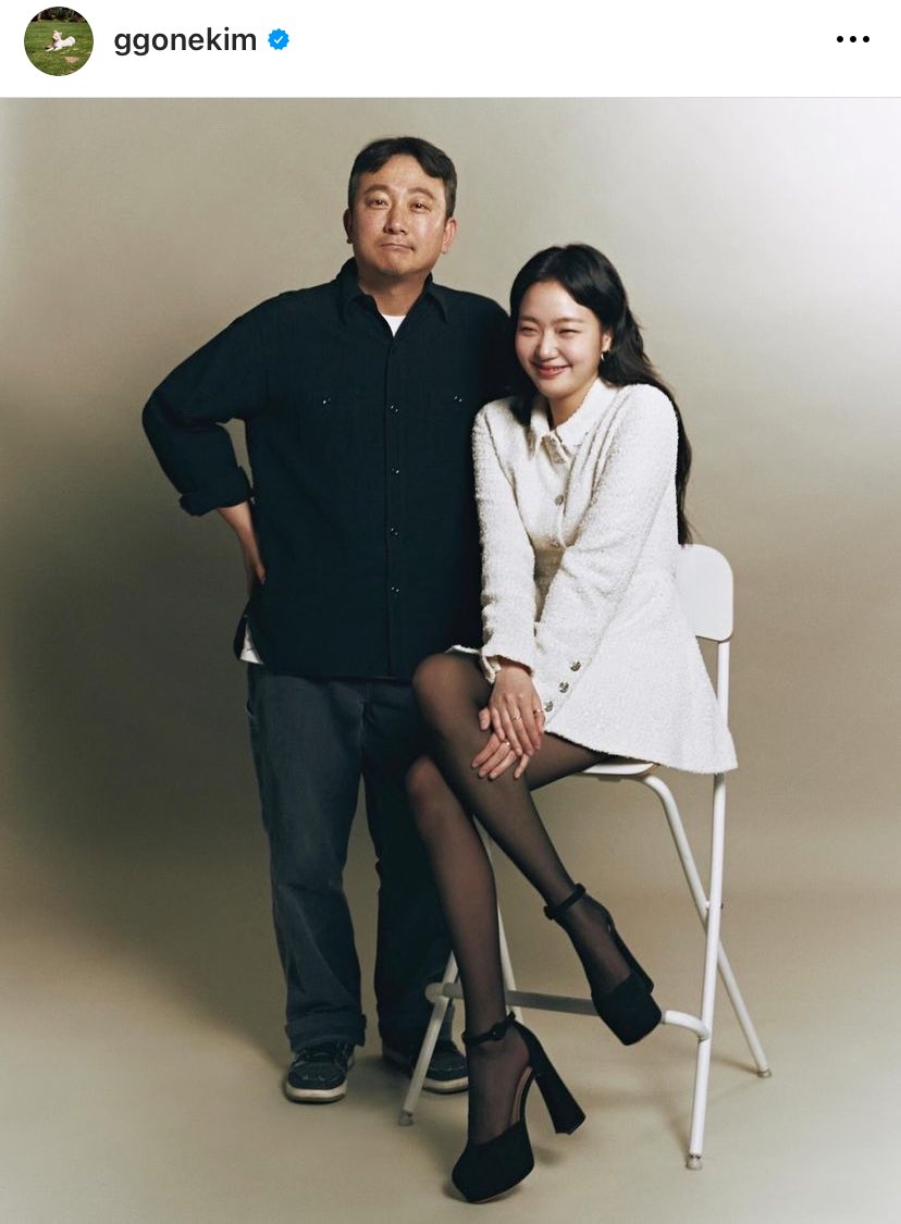 “With respected director.”
They have mutual respect and admiration.
#KimGoeun #JangJaehyun #Exhuma