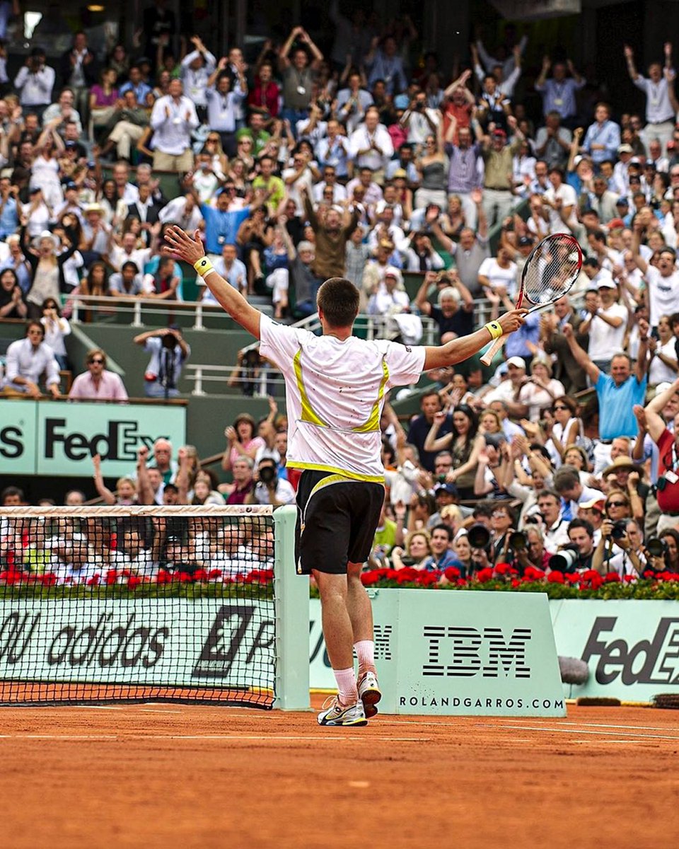 tiebreaktennis_'s tweet photo. On this day 1️⃣5️⃣ years ago, @rsoderling shocked tennis world. 😱

One of the three players who beat Nadal at Roland-Garros. 

🇸🇪 Robin Soderling (2009)
🇷🇸 Novak Djokovic (2015)
🇷🇸 Novak Djokovic (2021)
🇩🇪 Alexander Zverev (2024)

📸Getty
#soderling #nadal #rolandgarros https://t.co/1d23ChKGGd