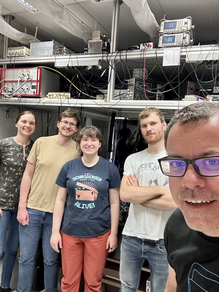 MOQS (@eumoqs) on Twitter photo 🇸🇮Continuing sharing emotions from Ljubljana, we want to give special thanks to <a href="/pjeglic/">Peter Jeglic</a> and his group for a lab tour in ULTRACOOL - Slovenian cold atom lab (ultracool.ijs.si). They are doing amazing physics there - truly inspiring!😍 🇸🇮Continuing sharing emotions from Ljubljana, we want to give special thanks to <a href="/pjeglic/">Peter Jeglic</a> and his group for a lab tour in ULTRACOOL - Slovenian cold atom lab (ultracool.ijs.si). They are doing amazing physics there - truly inspiring!😍