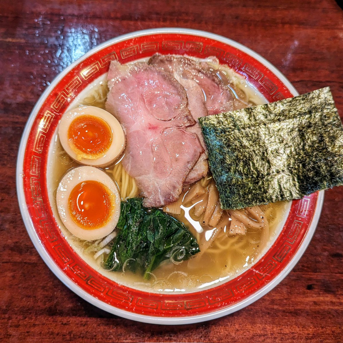 syramen888's tweet photo. 麺処 懐や@鷺沼
特塩ラーメン 細麺

いつまでも飲めるスープ
チャーシューも極上✨ https://t.co/0uzRKE2Mrw