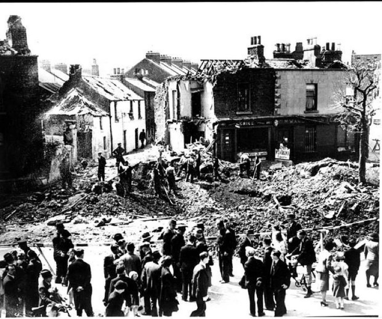 31 May 1941. The Luftwaffe mistakenly bombed Dublin, in the neutral Republic of Ireland. 4 bombs fell in the North Strand area, killing 28 people. After the war, the West German government accepted responsibility for the raid, and paid £327,000 in compensation (£7.8 million now).