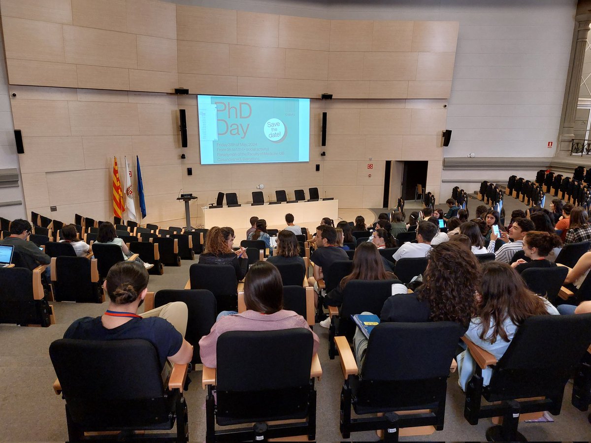 Here we go...our director Elias Campo opens the annual #PhDDay with a warm and inclusive welcome to all students @idibaps @hospitalclinic @UniBarcelona. It will be an exciting day with workshops, posters, a science talk competition...and fun! A special thanks to the organizers!