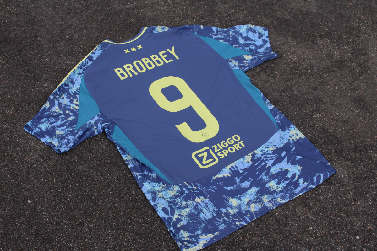 Ajax Life tweet media