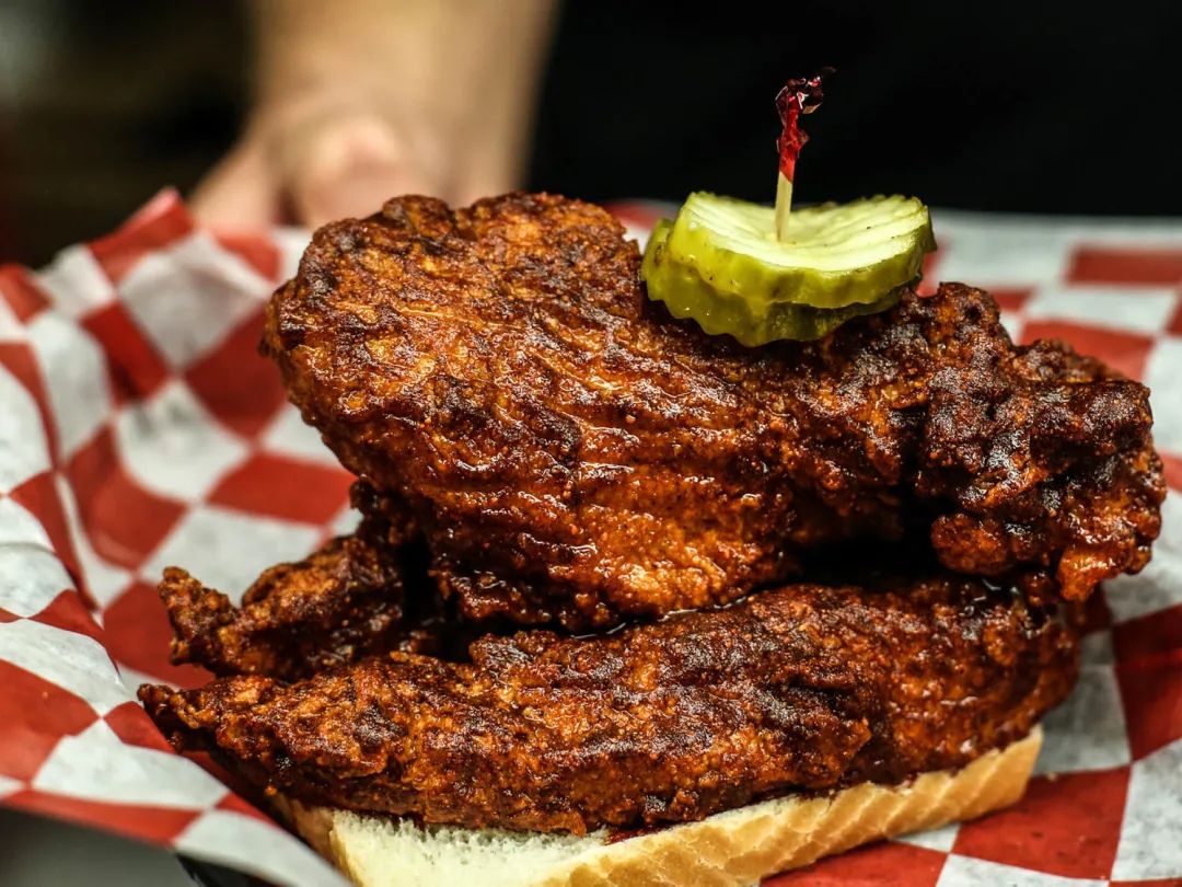 I'm  like  a  cautious  rabbit,  bold  enough  to  like  you,  just  an  impatient  expression,  I  fled  back  to  the  forest  with  red  eyes