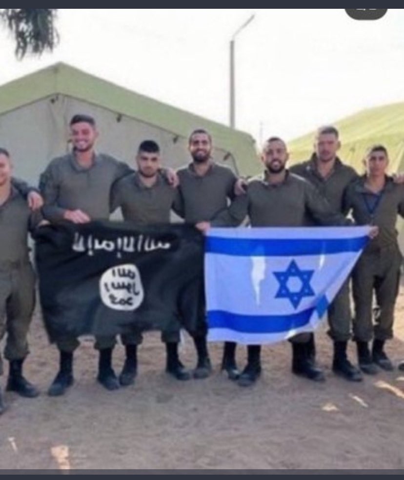 AixeMatrice's tweet photo. Pourquoi, j’ai une photo de l’armée de #Tsahal portant le drapeau de #Darsh , Monsieur #netanyahu ? https://t.co/zUvWZZU8Gb