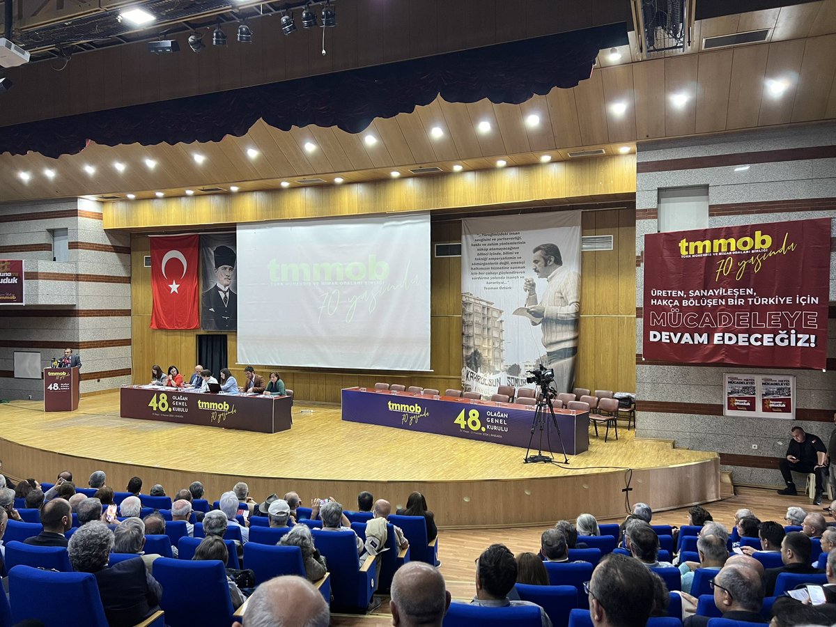 nihatcolak's tweet photo. TMMOB 48. Olağan Genel Kurulumuza gezi tutsaklarına selamla başladık. https://t.co/81sRPSoiHD
