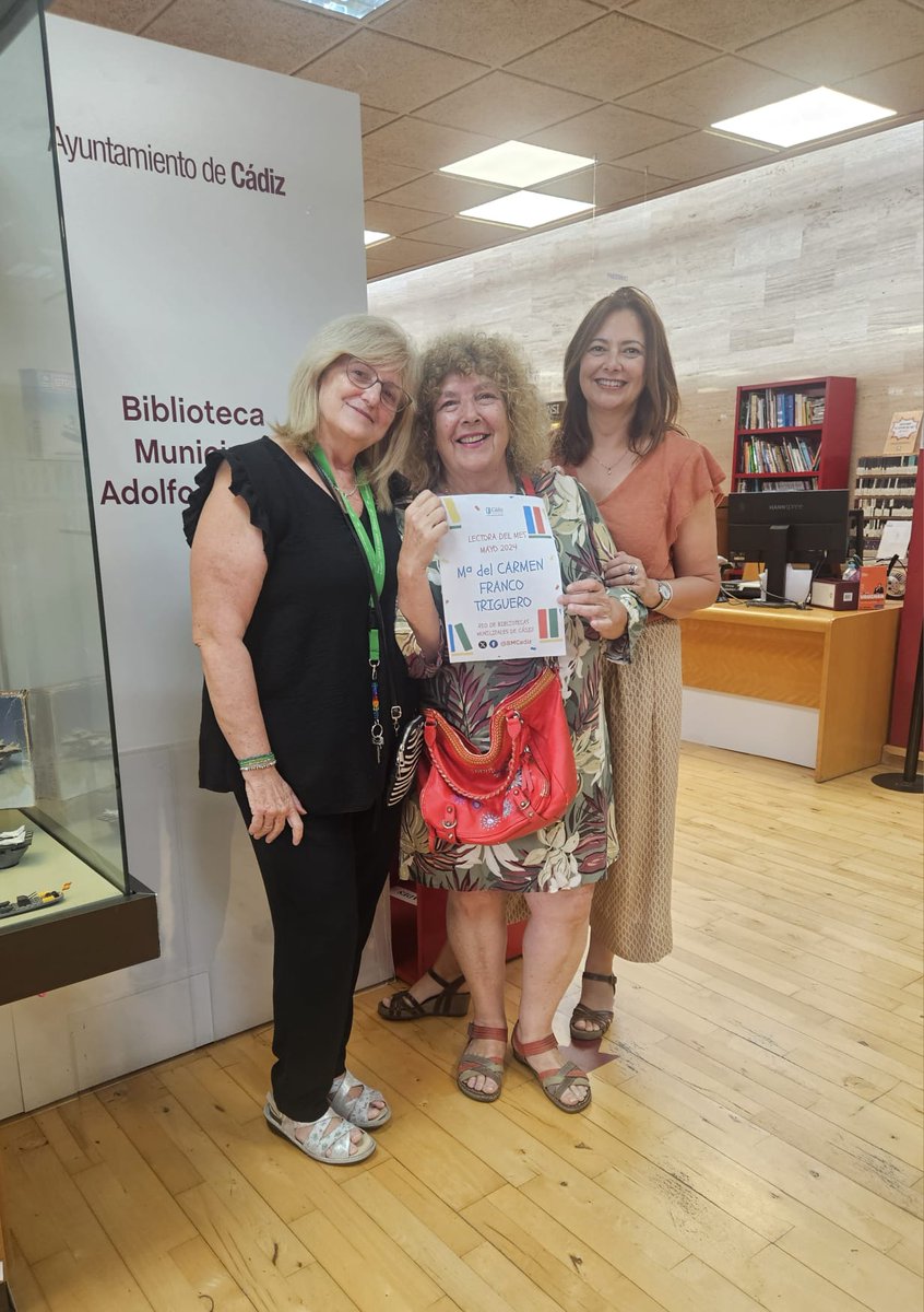 📚Nuestra #lectoradelmes forma parte de nuestra comunidad lectora. 
Porque en nuestras #bibliotecas siempre intentamos que te sientas una de nosotras, que te sientas como en casa
¡Felicidades, Mª Carmen!