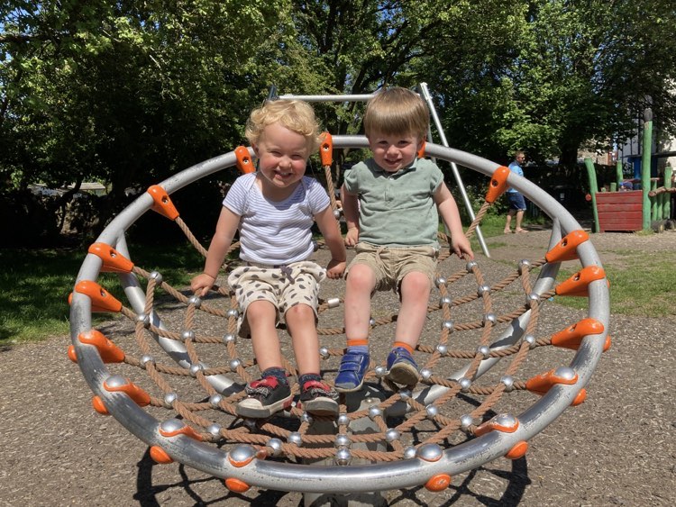 sgloscouncil's tweet photo. 🛝 Have you heard of the Playground Buddy app?
📍 It helps you find a nearby play area, wherever you are. It's free and is especially useful when the kids are bored and you need to find a playground fast!
For more info visit https://t.co/U7i165lfZ0
#FreeDaysOut #CostOfLiving https://t.co/rqmRqVtBsM