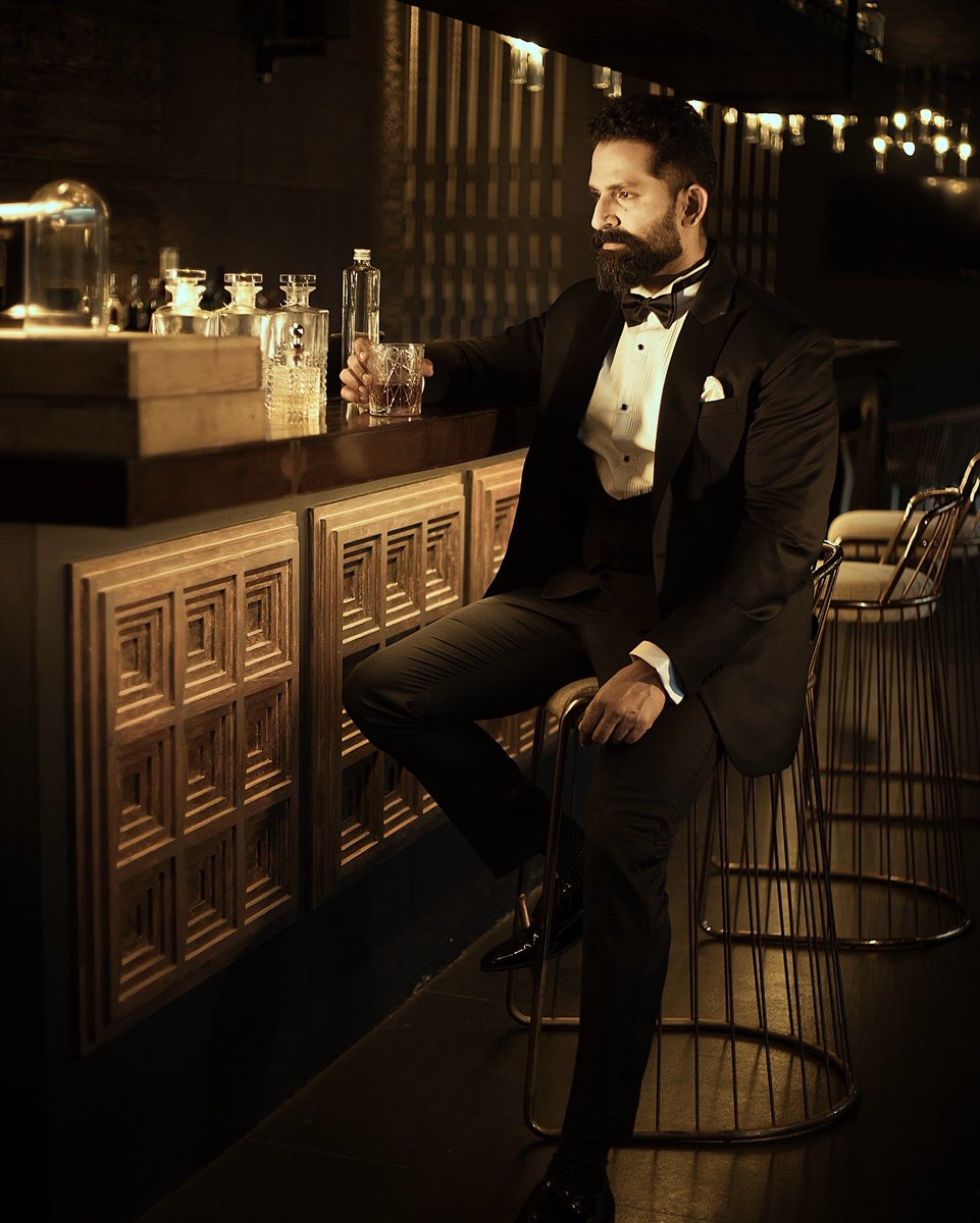 highonkokken's tweet photo. Dressing well is a form of good manners.
- Tom Ford.

Tailor made outfits by @StudioBassam 
Location - Pintail Lounge by Sheraton Grand Chennai Resort.

Manager @mkannan_2000

#dressingwell #tuxedo #formalwear #fashionandlifestyle https://t.co/vqyZzOwP7t