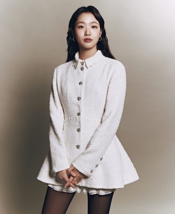 ¿Kim Go Eun? 
successful, iconic, millionaire and beautiful as usual 😚

#KimGoEun #김고은