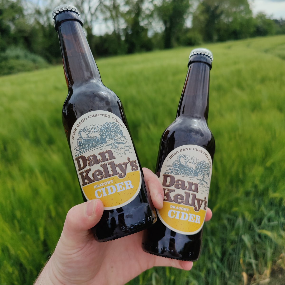 So... what are your plans for the Bank Holiday Weekend? We will be enjoying our delicious draught cider 🍻 This blend was originally designated for our kegs only, but we decided to bottle it too it so you can enjoy at home or in the pub!

#DanKellysCider