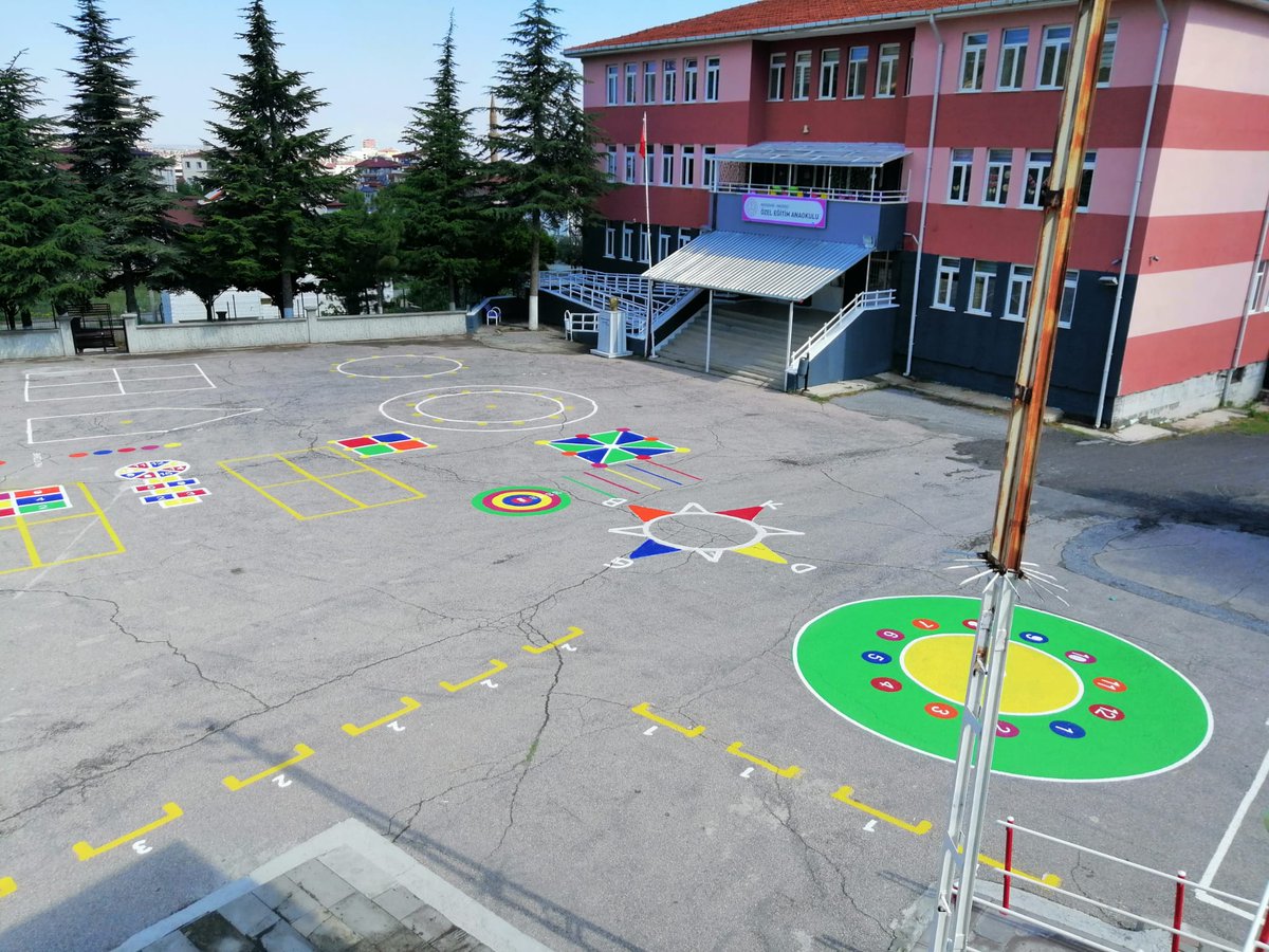 ErsularI's tweet photo. Okul bahçemize yeni oyun alanları ekledik. Emeği geçenlere teşekkür ederiz
@nevsehirmem @yusufyaz66 https://t.co/3dHijfZX0I