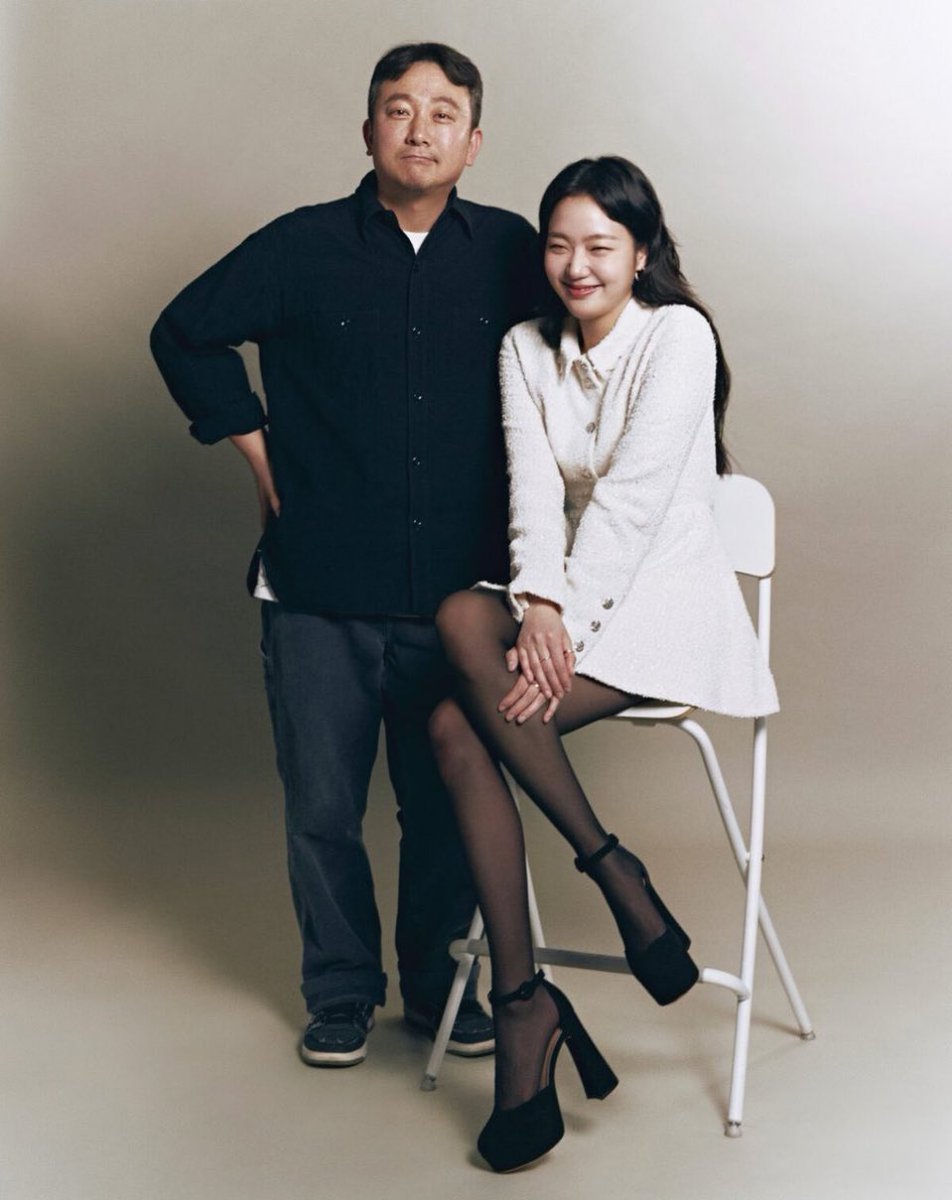 director jang jae hyun alongside the award-winning actress, kimgoeun