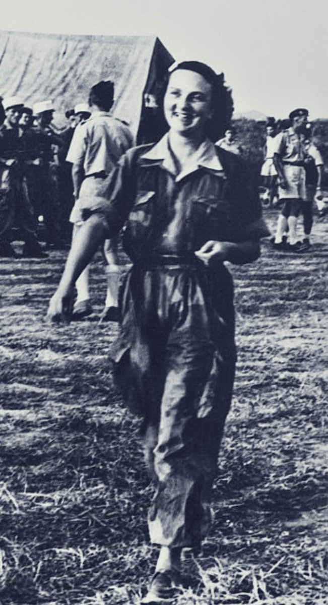 La France perd l’une de ses héroïnes les plus attachantes et la figure d’un féminisme de responsabilité, de courage, d’altruisme. Elle aurait bien droit, elle aussi, elle d’abord, a un hommage national 🇫🇷