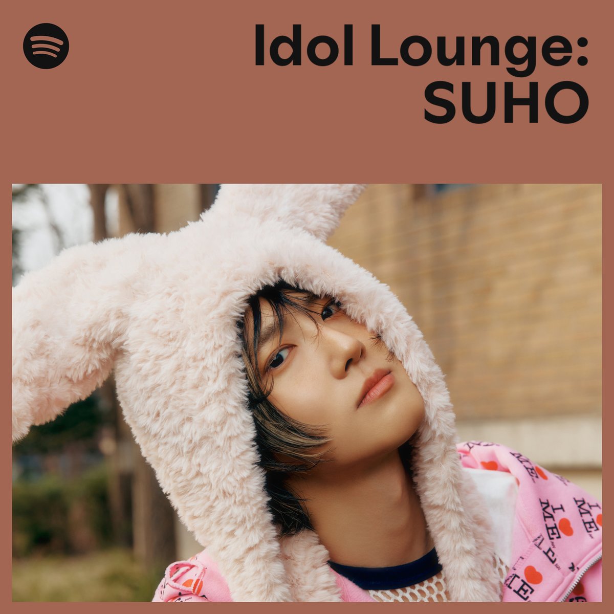 we asked SUHO what he's been listening to lately, and his playlist has it all — oldies, indie tunes, groovy pop songs and much more listen to @weareoneEXO SUHO's Idol Lounge now! spotify.link/IdolLounge-SUHO