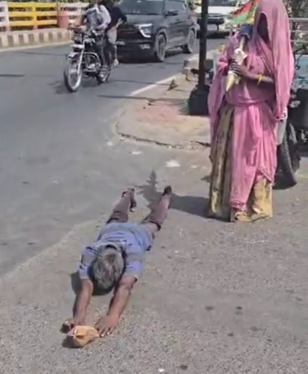 55 years old Shambhu and his wife Pooja from Rajasthan's Barmer travelled to Ujjain Mahakal temple for 650 kms by performing 'Dandvat Pranam'. 

It took them 1.5 years to reach Ujjain.