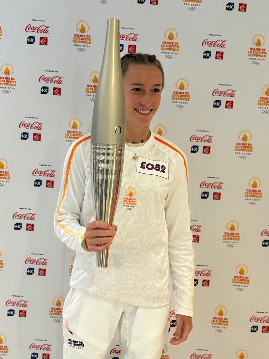 40 000 personnes ont assisté aux relais de la flamme à Caen hier. Un succès populaire, un moment de partage et d'émotion tout au long du parcours entre la Maison départementale des sports et l'esplanade de l'hôtel de ville [1/4]