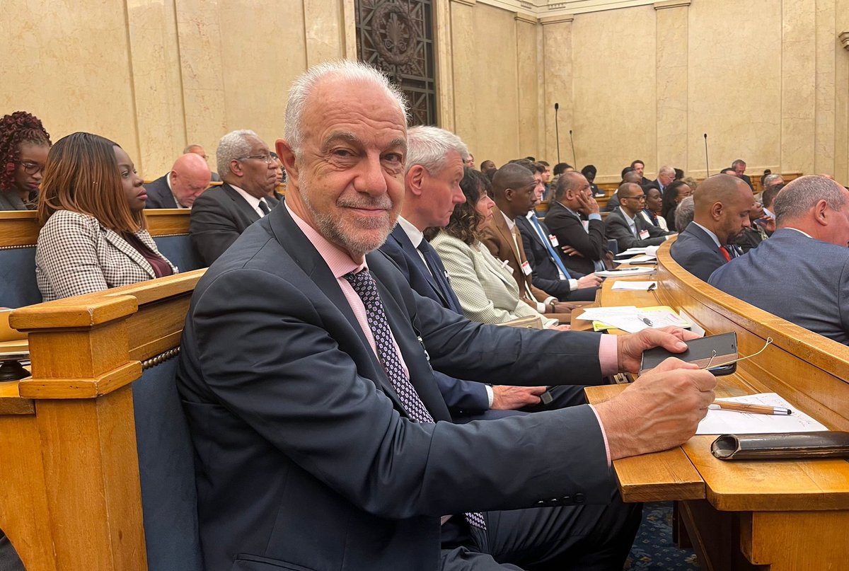 JMCambaceres's tweet image. Salle Colbert AN: «Conférence des ambassadeurs» organisée par AfricaPressParis @africa_presse présidé par @alfredmignot. «Comment dérisquer l’activité économique dans les pays frontaliers du Sahel en crise?». Plusieurs intervenants (APF, UE, DPL, IPSE, ambassadeurs…).