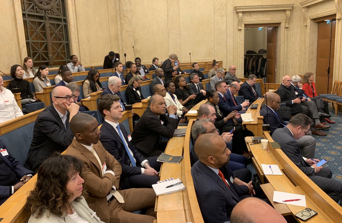 JMCambaceres's tweet image. Salle Colbert AN: «Conférence des ambassadeurs» organisée par AfricaPressParis @africa_presse présidé par @alfredmignot. «Comment dérisquer l’activité économique dans les pays frontaliers du Sahel en crise?». Plusieurs intervenants (APF, UE, DPL, IPSE, ambassadeurs…).