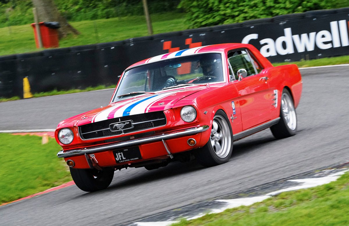 Classic '66 Mustang race car providing our #frontendfriday 🤩

Next up 12th June £179 #fewercars
#morespace #msvtrackdays 

📸 Mark Lees #msvtphotography #cadwellpark