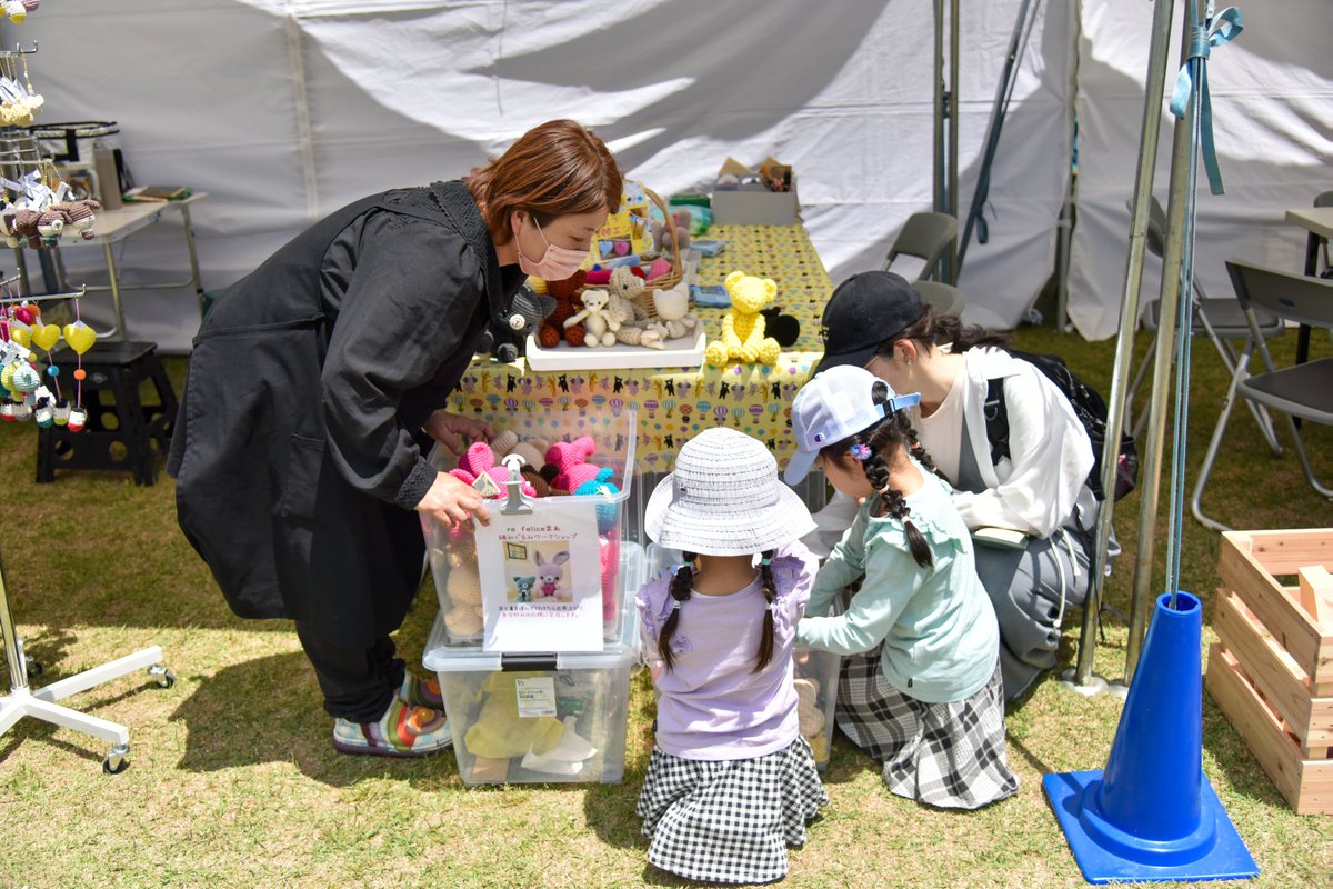 PLAY_PARK_FKS's tweet photo. チョークアートワークショップや編みぐるみワークショップなど、どの店舗も子供も大人も楽しめる内容になっており、親子で楽しんでいただけました♪ https://t.co/if6Qys43ma