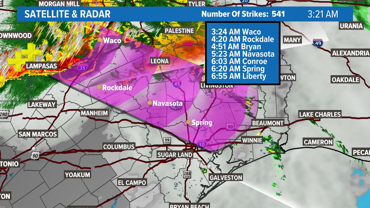 🚨Heads Up Houston!🚨 Strong wind storms are moving in this morning [50-70 MPH wind possible] Severe threat time: 5AM - 10AM Houston by 6:30❗️ Watch KHOU live 4:30 - 7:00 AM (Streaming on KHOU.com after) Team coverage with @ChrisRamirezWx @KHOU #khou