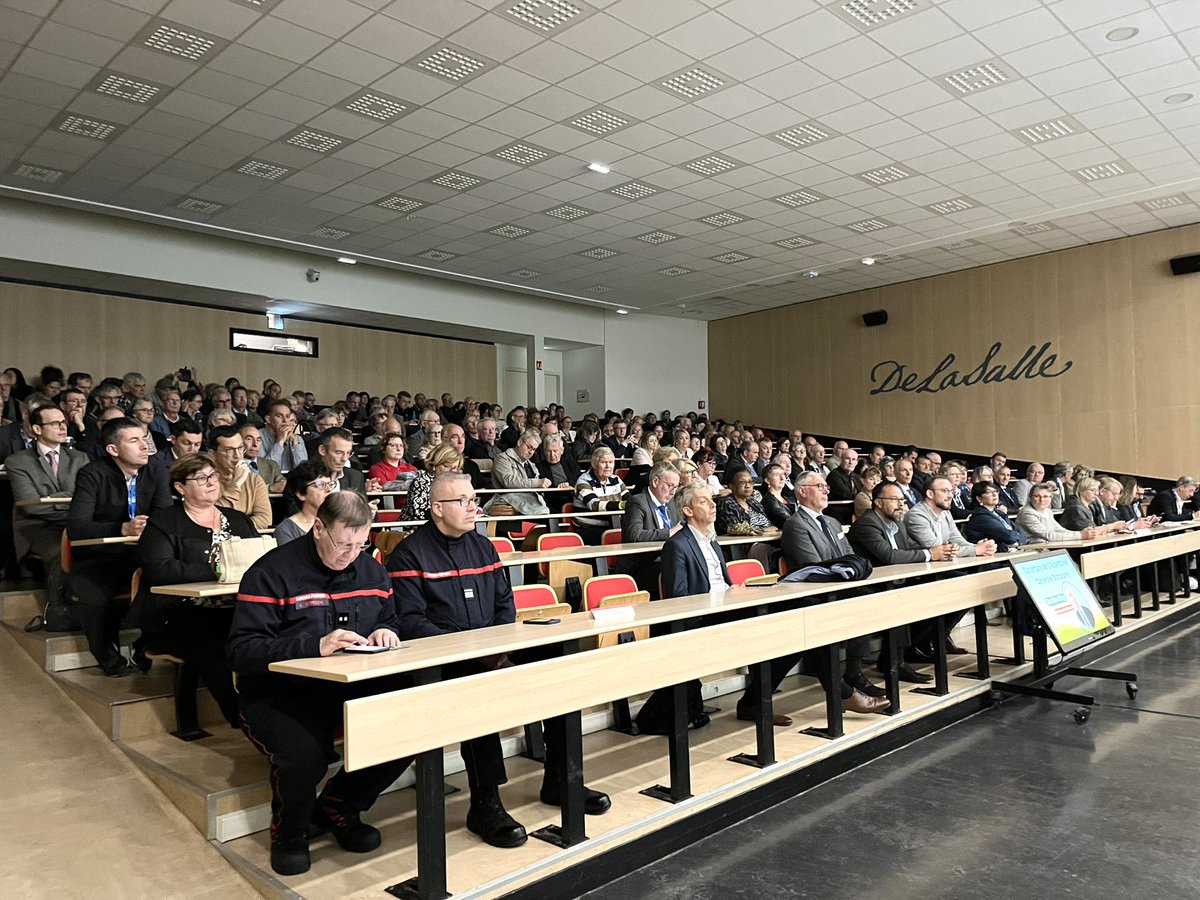 MSA_Picardie's tweet photo. 📢 L'Assemblée Générale 2024 de la MSA Picardie débute ce matin à UniLaSalle Beauvais !
📣 Suivez-nous sur ce compte pour découvrir les temps forts de cet événement incontournable consacré au thème « Agriculture : réalités de vie face aux défis des transitions ».
#démocratie https://t.co/VN9PrbHAMB