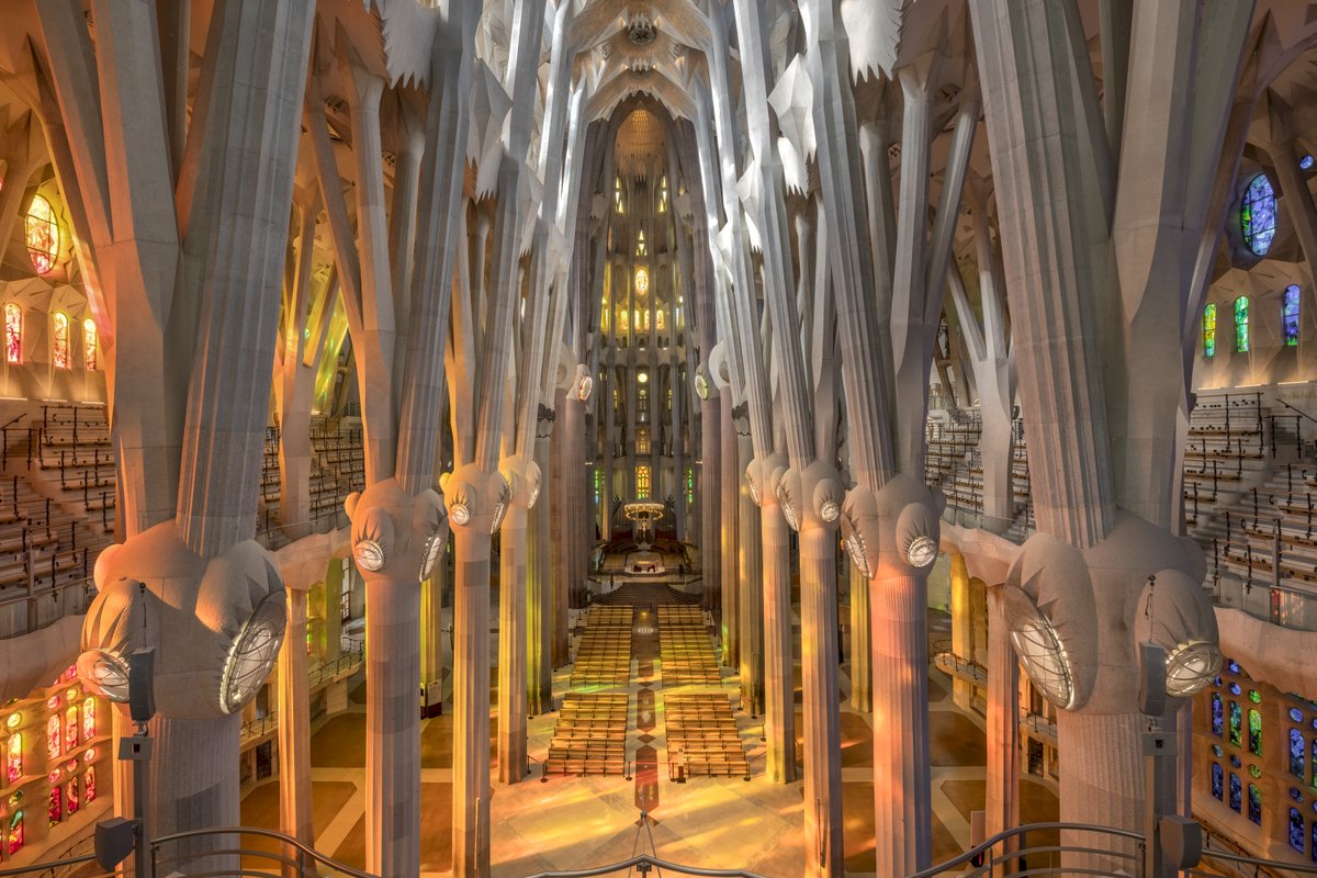 CAT_ Demà se celebra a la Basílica la Vetlla Eucarística Diocesana del Corpus, que serà presidida pel Sr. Cardenal Joan Josep Omella i Omella.
Es podrà seguir en directe a partir de les 21 h aquí:  sagradafamilia.org/directes

ES_ Mañana se celebra en la Basílica la Vigilia