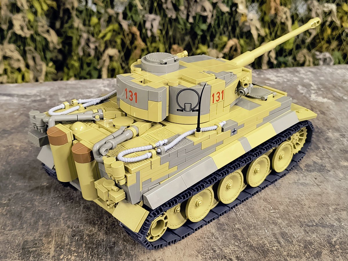 COBI_Bricks's tweet photo. 💥 The most famous Tiger "131" from the @TankMuseum looks amazing 🔥
https://t.co/nrptPYUDuI
✅ COBI-2588,
✅ 1275 pieces!
✅ Scale 1:28,
#thetankmuseum #tigerday #tankfest #tiger131 https://t.co/fGamFvqAc8