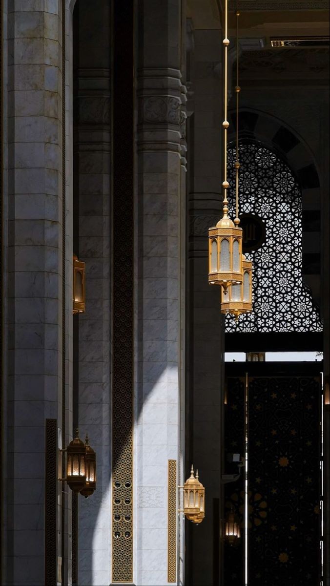 صلوا عليه فقد أوصاكم الله .
- اللهُــم صل وسلم وبارك على نبينا םבםב ﷺ ♥ .