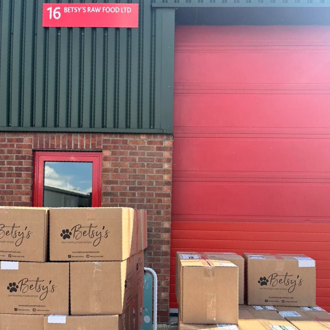 WorkplacePropUK's tweet photo. A big warm welcome to Betsy's Raw Foods who have recently moved in to Unit 16! Follow them on socials and visit their website to find out more: https://t.co/in35mTUkrc 

#Lincolnshire #SmallBusiness #Dog #RawDogFood #NewOffice https://t.co/dNCftHqyBN