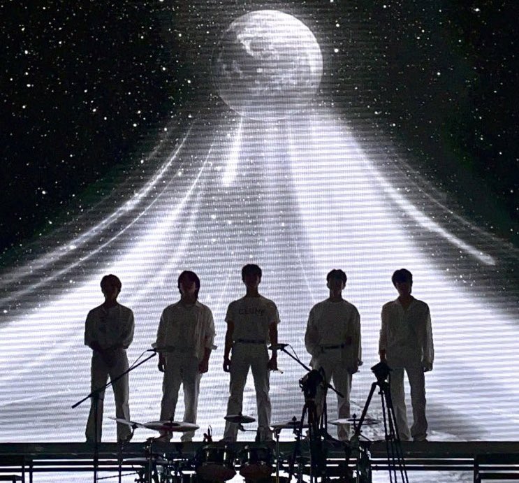 엔플라잉 콘서트 가본 사람으로써
엔플라잉 노래 대부분이 승협이가 작사작곡했는데
곡 분위기가 겹치지 않고 하나하나 다 좋음

수범이들 진짜 제발 한번씩만 들어봐요
진짜로 절대 후회 안한다구요..🧎🏻‍♀️
_
My pick⤵️

파란 배경
딱 하루만
폭망
Flashback
아 진짜요
그 밤
Sunset
옥탑방
이 별 저 별