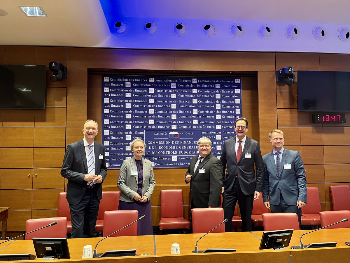 Ambassade d'Allemagne en France (@allemagnediplo) on Twitter photo Une délégation de la commission des finances du Bundestag 🇩🇪 était à Paris cette semaine pour de fructueuses rencontres (<a href="/Courdescomptes/">Cour des comptes</a>, <a href="/AssembleeNat/">Assemblée nationale</a>, …) ainsi qu’un dîner-débat avec <a href="/MonikaSchnitzer/">Monika Schnitzer🇺🇦🇪🇺</a> et des invités de la <a href="/DGTresor/">Direction générale du Trésor</a>, <a href="/banquedefrance/">Banque de France</a> et <a href="/SocieteGenerale/">Societe Generale Group</a>. Une délégation de la commission des finances du Bundestag 🇩🇪 était à Paris cette semaine pour de fructueuses rencontres (<a href="/Courdescomptes/">Cour des comptes</a>, <a href="/AssembleeNat/">Assemblée nationale</a>, …) ainsi qu’un dîner-débat avec <a href="/MonikaSchnitzer/">Monika Schnitzer🇺🇦🇪🇺</a> et des invités de la <a href="/DGTresor/">Direction générale du Trésor</a>, <a href="/banquedefrance/">Banque de France</a> et <a href="/SocieteGenerale/">Societe Generale Group</a>.