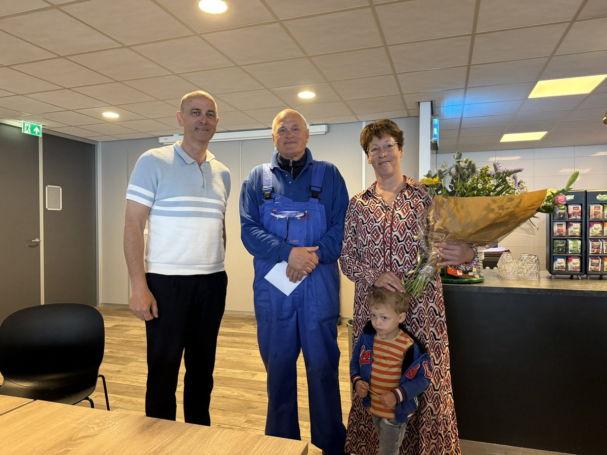 Na ruim 30 jaar trouwe dienst gaat Kees Post ons verlaten om met pensioen te gaan. We bedanken Kees voor zijn bewezen dienst en wensen hem samen met zijn vrouw Alice Gods zegen toe!