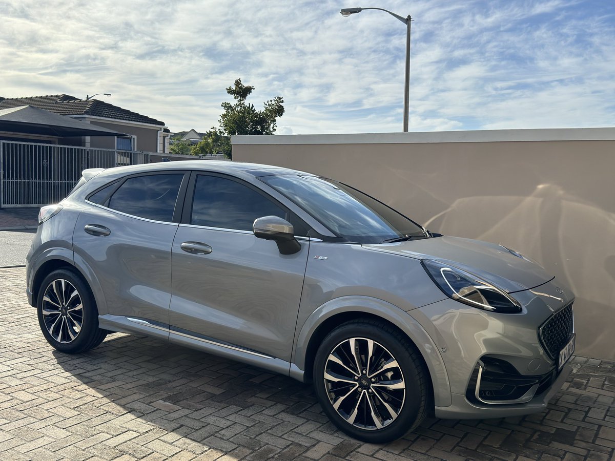 mtura712's tweet photo. Welcoming the wild cat @FordSouthAfrica #FordPumaSTLine all the way from @Ford “s state of the art  Craiova factory in Romania. 🇷🇴 https://t.co/HkCwoZb34z