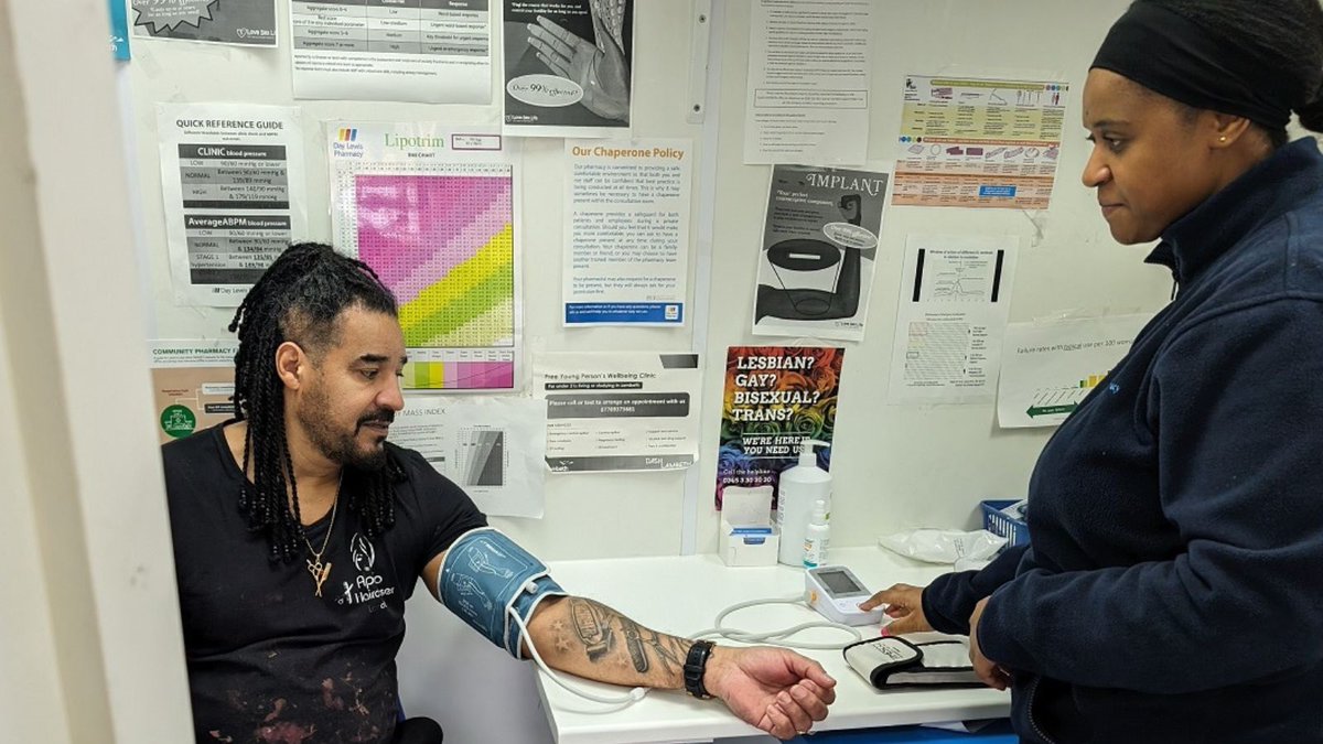 Get on board the Lambeth Together Health & Wellbeing Bus for May Measurement Month MMM is a global campaign to screen for high blood pressure so we 're hosting free, drop-in blood pressure checks, with advice from pharmacists and health champions.🚐