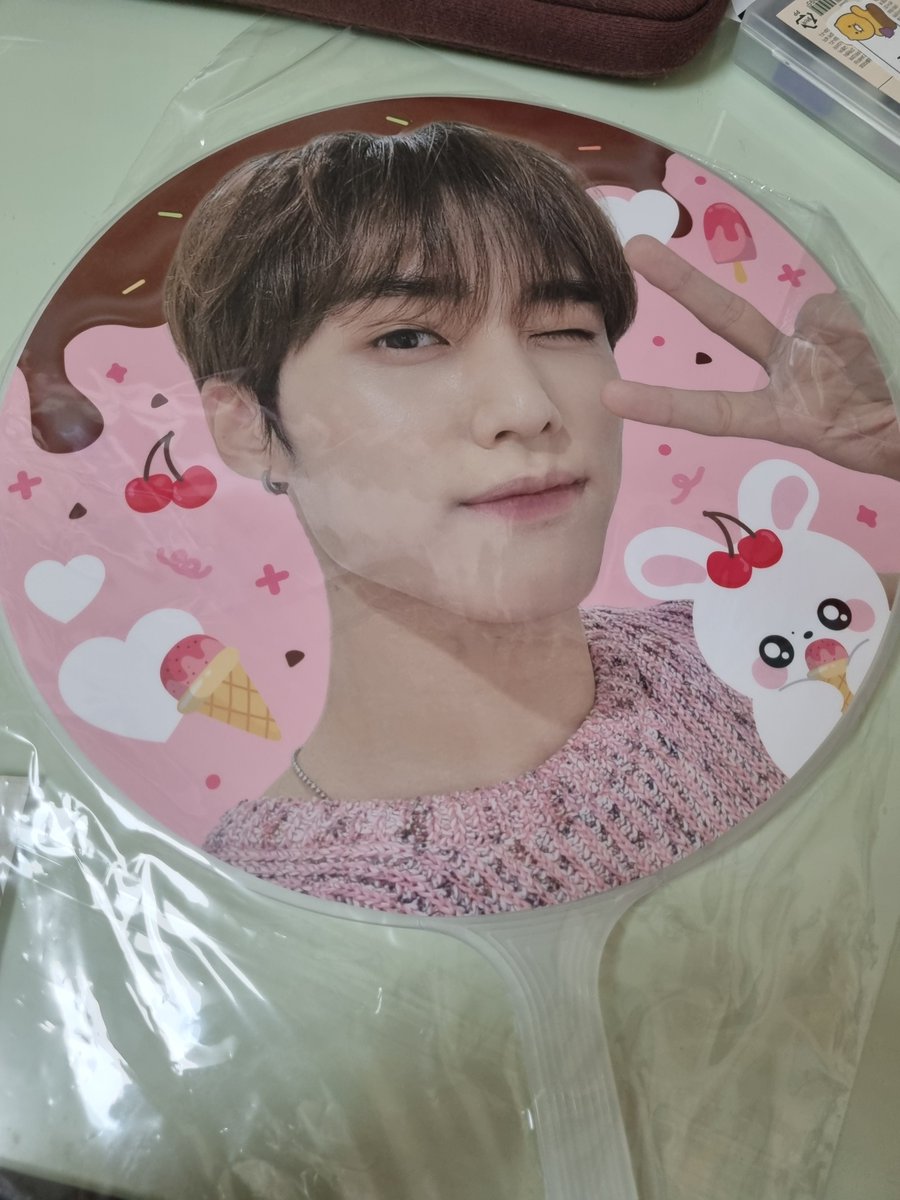 cob_and_lov's tweet photo. 우치와 너무 예쁜 거 아닌가요🥹❤️❤️
콥데이의 행복이 오늘까지...🥲💛💛 https://t.co/h5rAK6PATv