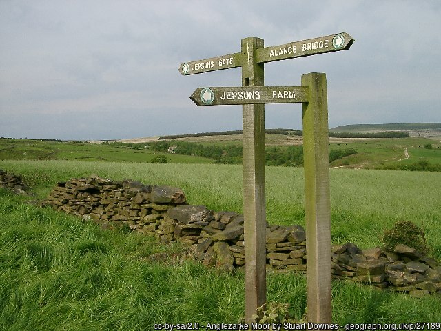 geograph_bi's tweet photo. Picture of the Day from #Lancashire, 2004 
#fingerpost #moorland #Anglezarke  https://t.co/vmbj67g2Tl by Stuart Downes https://t.co/nHbb2l4adM