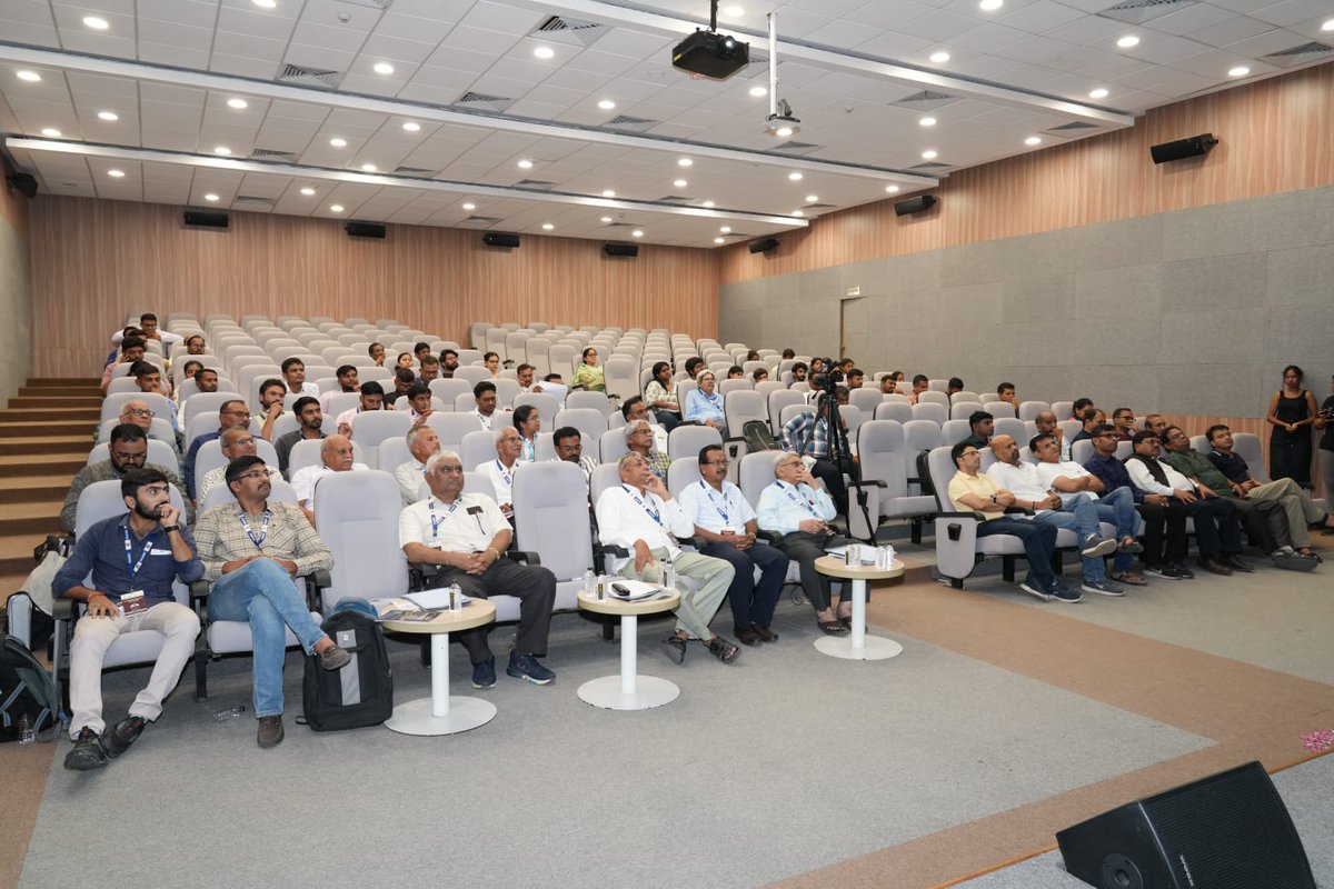 #Science shapes #society towards #SustainableDevelopment! GUJCOST's #CommunityScienceCenters are bridging the gap, making science #accessible and #exciting among #children and common #citizens. A two-day session @GujBiotechUni explored #innovative ways to #engage everyone.