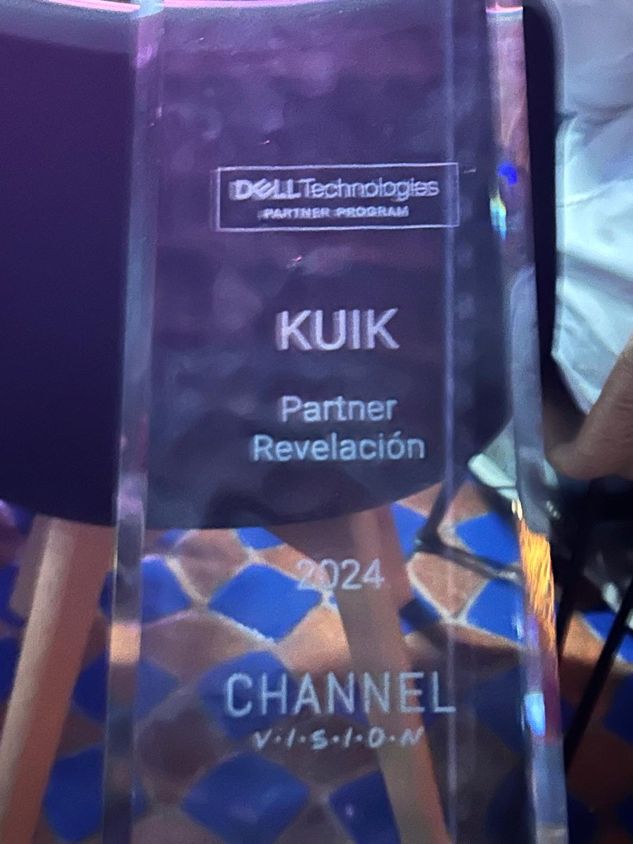 Kuik_SoftwareIT's tweet image. Ayer vivimos una noche mágica en los Premios Channel Vision de Dell Technologies en Madrid! 
🌟🥳 Nos llenamos de orgullo y emoción al ser reconocidos como 𝙀𝙡 𝙋𝙖𝙧𝙩𝙣𝙚𝙧 𝙍𝙚𝙫𝙚𝙡𝙖𝙘𝙞ó𝙣
¡Gracias por creer en este proyecto @Dell!

#ChannelVision #DellTech #PremioKuik