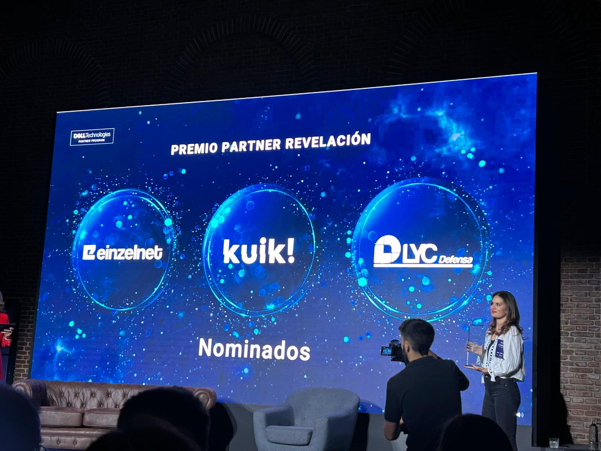 Kuik_SoftwareIT's tweet image. Ayer vivimos una noche mágica en los Premios Channel Vision de Dell Technologies en Madrid! 
🌟🥳 Nos llenamos de orgullo y emoción al ser reconocidos como 𝙀𝙡 𝙋𝙖𝙧𝙩𝙣𝙚𝙧 𝙍𝙚𝙫𝙚𝙡𝙖𝙘𝙞ó𝙣
¡Gracias por creer en este proyecto @Dell!

#ChannelVision #DellTech #PremioKuik