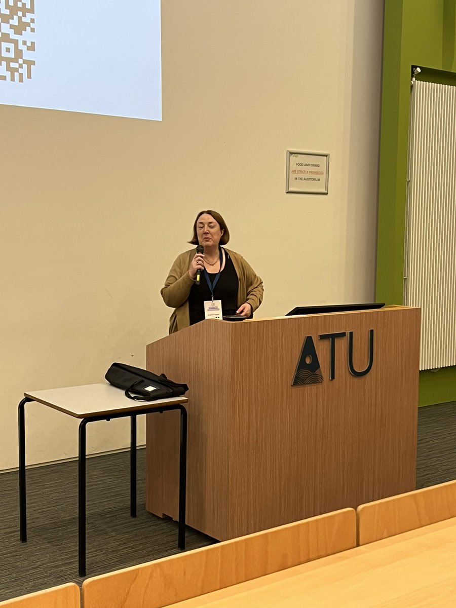sharonlflynn's tweet photo. Day 2 of #edtechie24 getting started. An invitation to go sea swimming. And don’t forget to join @ntutorr at 12 to consider what might come next? B1086 https://t.co/NVkGixgetj