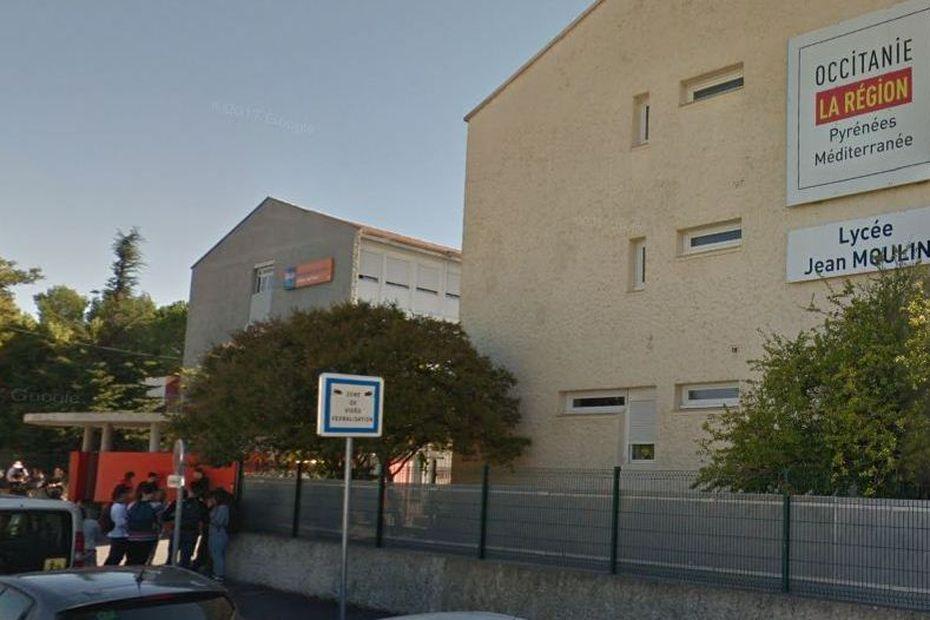 Alerte intrusion : des collégiens et lycéens confinés dans leurs classes, une vingtaine de gendarmes envoyés sur place pour fouiller l'établissement france3-regions.francetvinfo.fr/occitanie/hera…