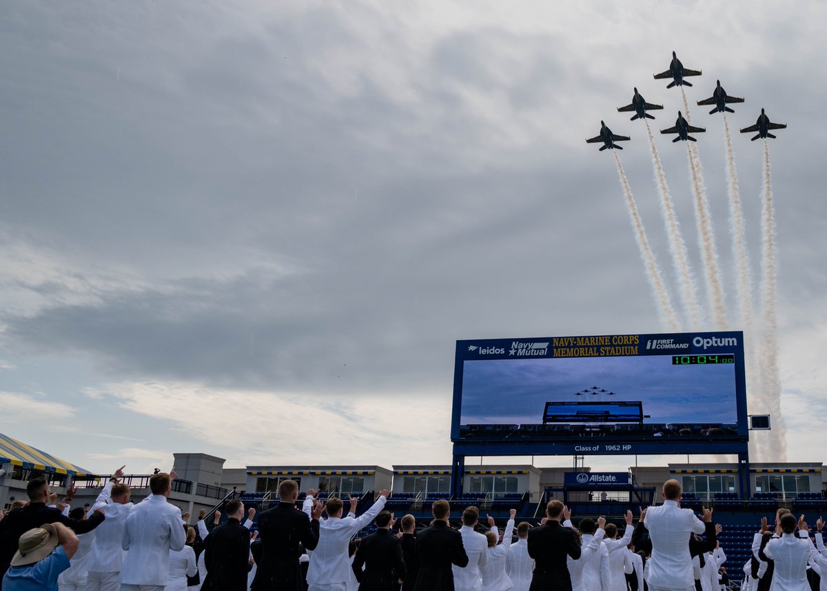 ごきげんよう皆さん！アメリカでは今が卒業シーズン👩‍🎓 5月24日には