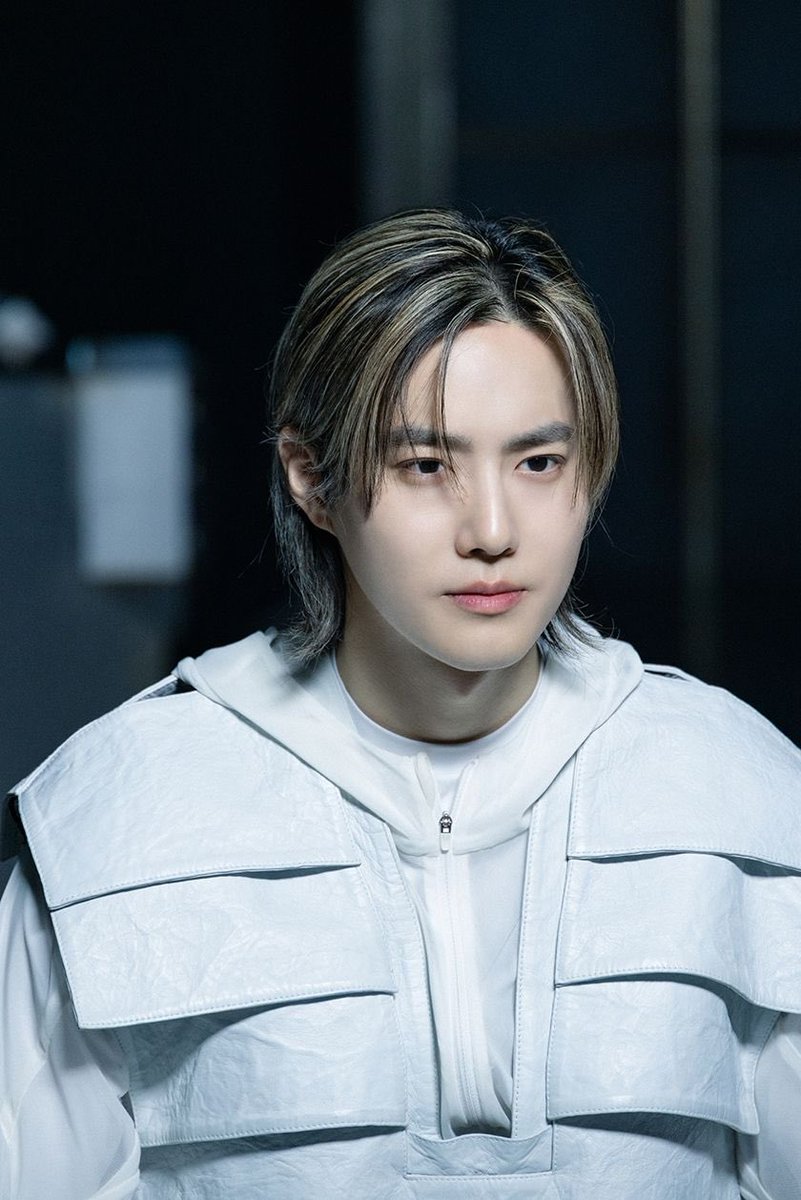 EXO GLOBAL tweet media