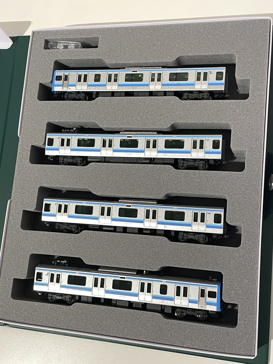 KATO相模線E131系500番台
地元の電車最高