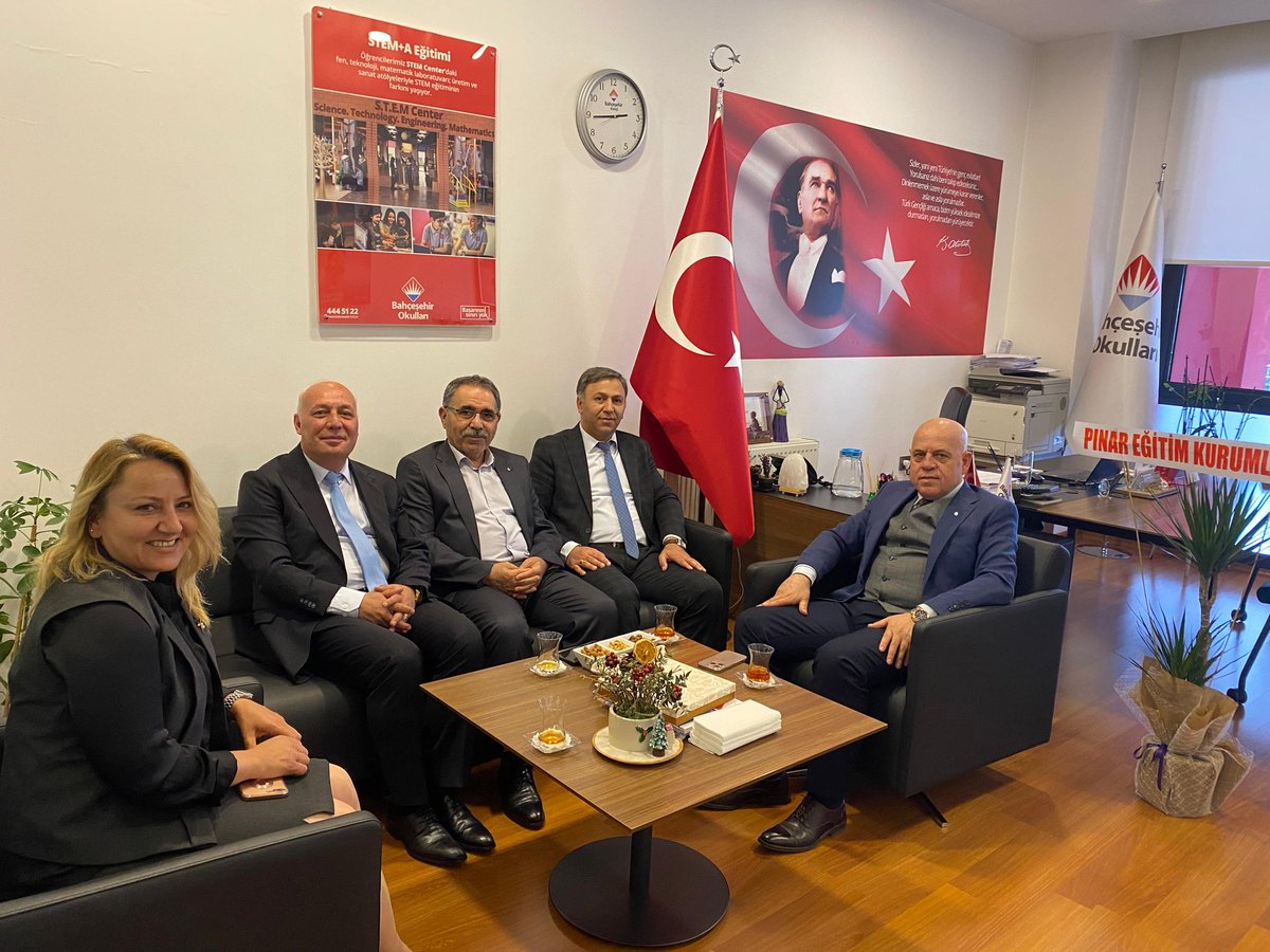 Çorum Bahçeşehir Koleji Kurucu Temsilcimiz Sn.Kazım ALPOĞLU ve Sn.Erol TONGA’ ya Pınar Eğitim Kurum yöneticileri Sn. Hasan TAY ve Nevzat BOLAT hayırlı olsun ziyaretinde bulundular.