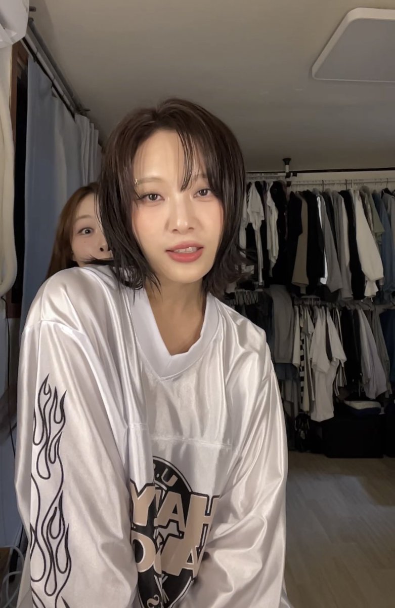 this is suhyeons peekaboo game and we are just living in it
