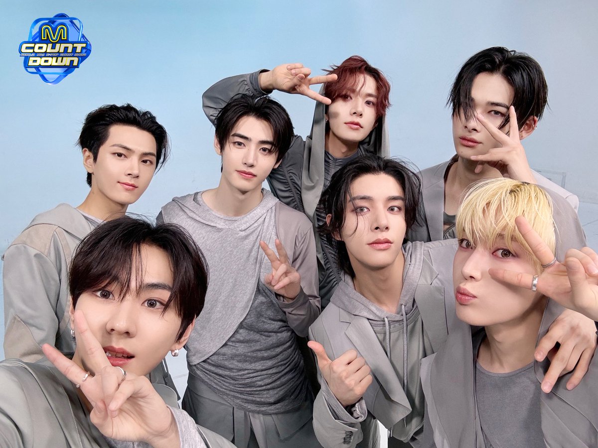 M Countdown から抜け出したところですが、Fatal Trouble はほぼその名の通りでした。この振り付け？非常識な。私たちは皆さんにそのパフォーマンスをお届けするために、自分自身を限界まで、そしてさらに限界まで追い込みました。