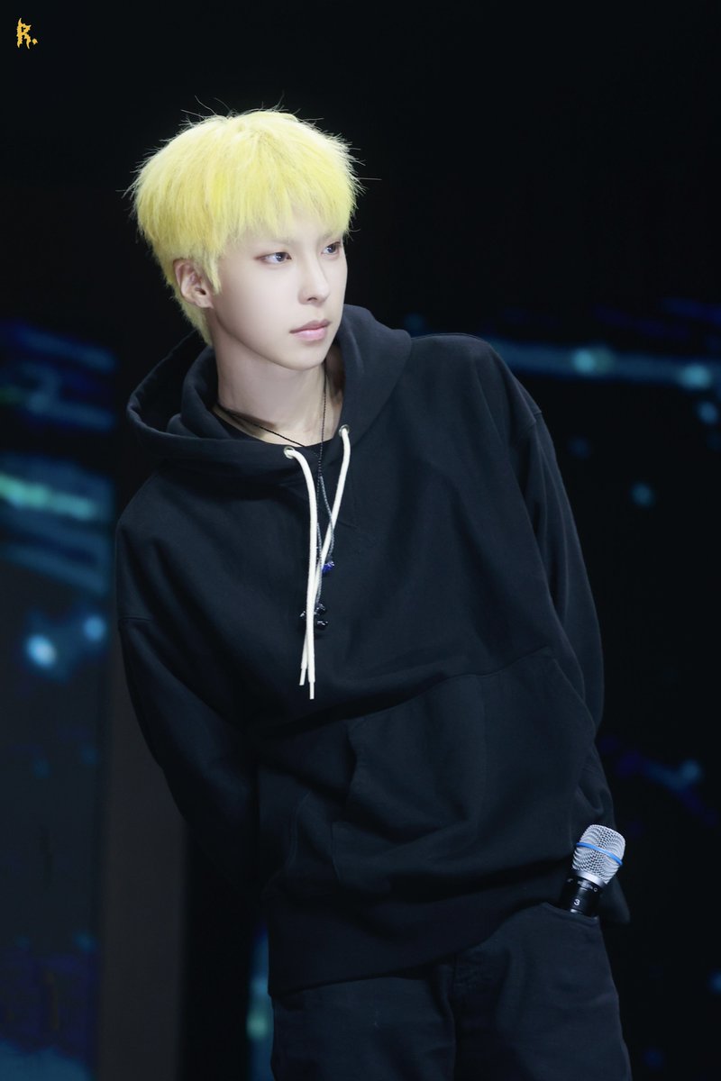 240531

#GHOST9 #고스트나인 #SHIN #이신